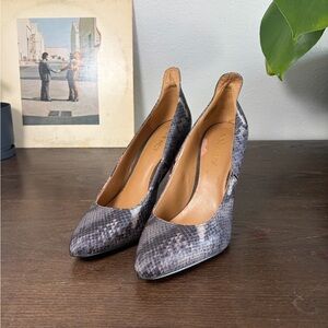 Nine West Grey Snakeskin Pumps With Pointed Toe & Stiletto Heel
